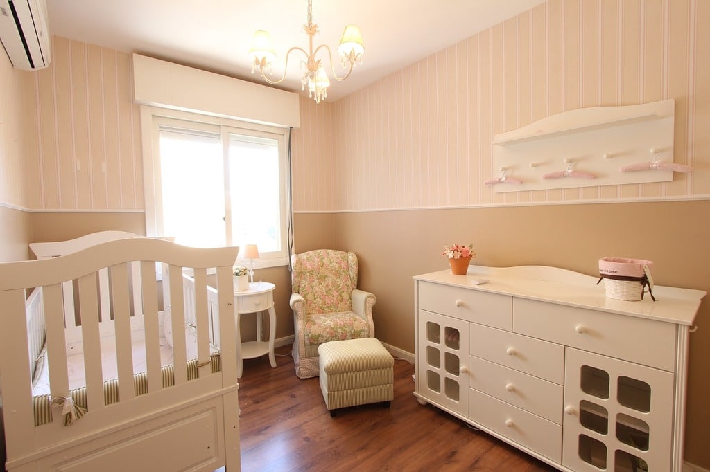 Préparer la chambre de bébé, les étapes clés