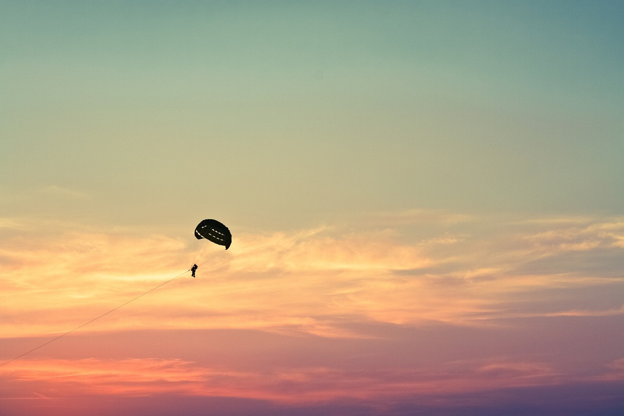 Pourquoi choisir Dreux pour votre premier saut en parachute ?